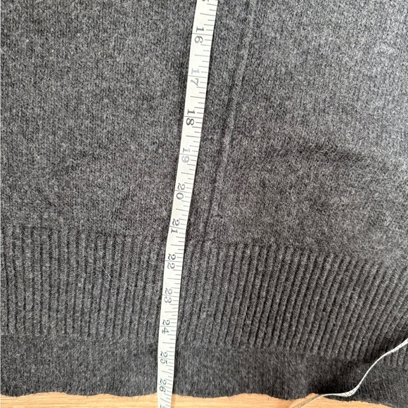 3/$30 - H&M Dark Gray Thick & Warm Sweater - Picture 6 of 6